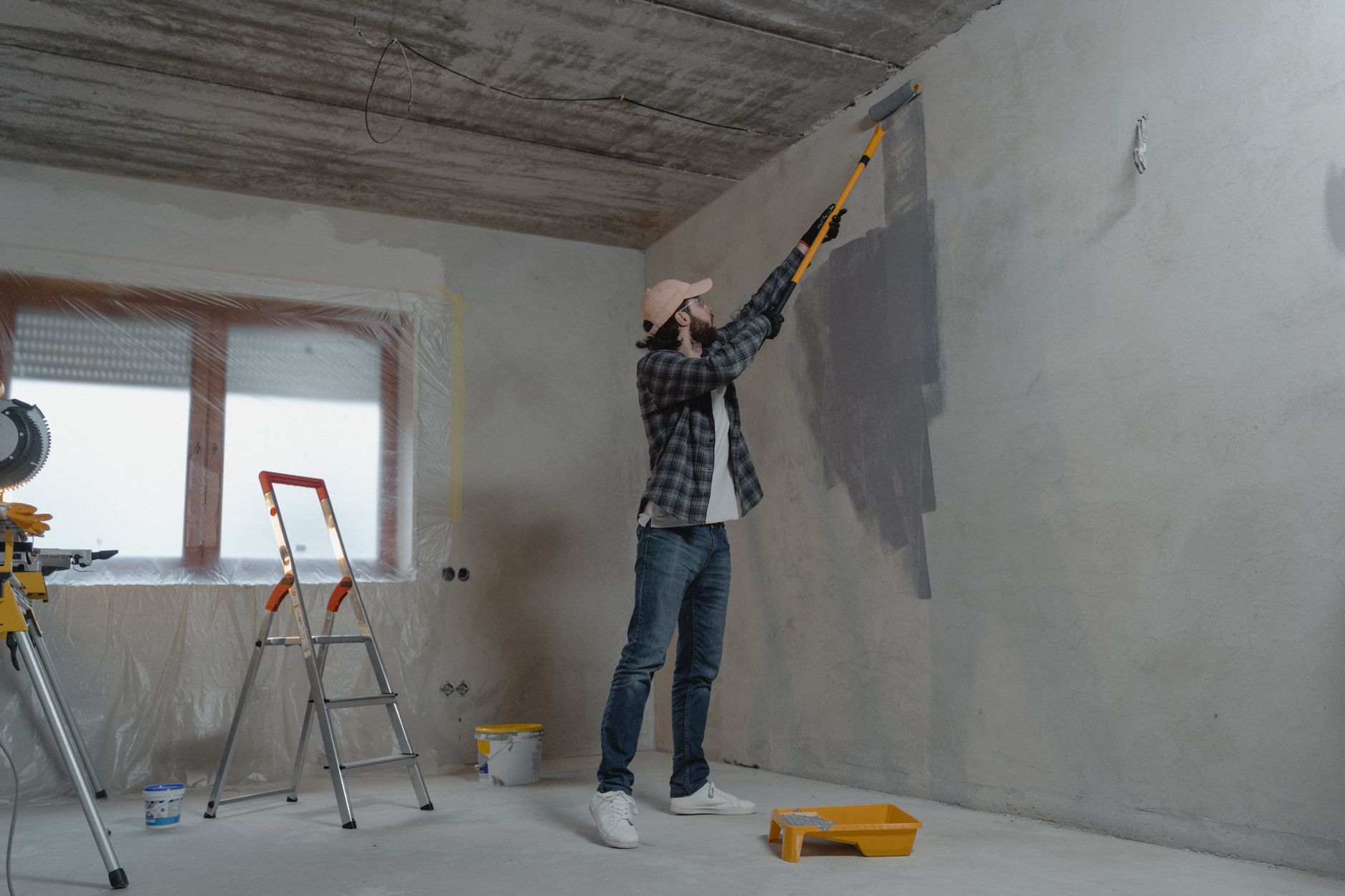 Peintre en bâtiment équipe à Bourges